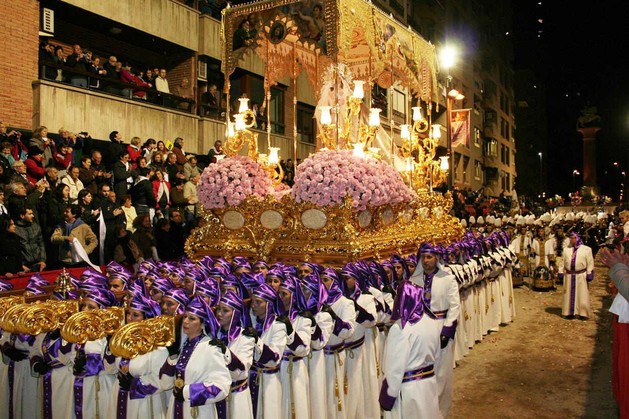 Cómo se hacen las flores de semana santa