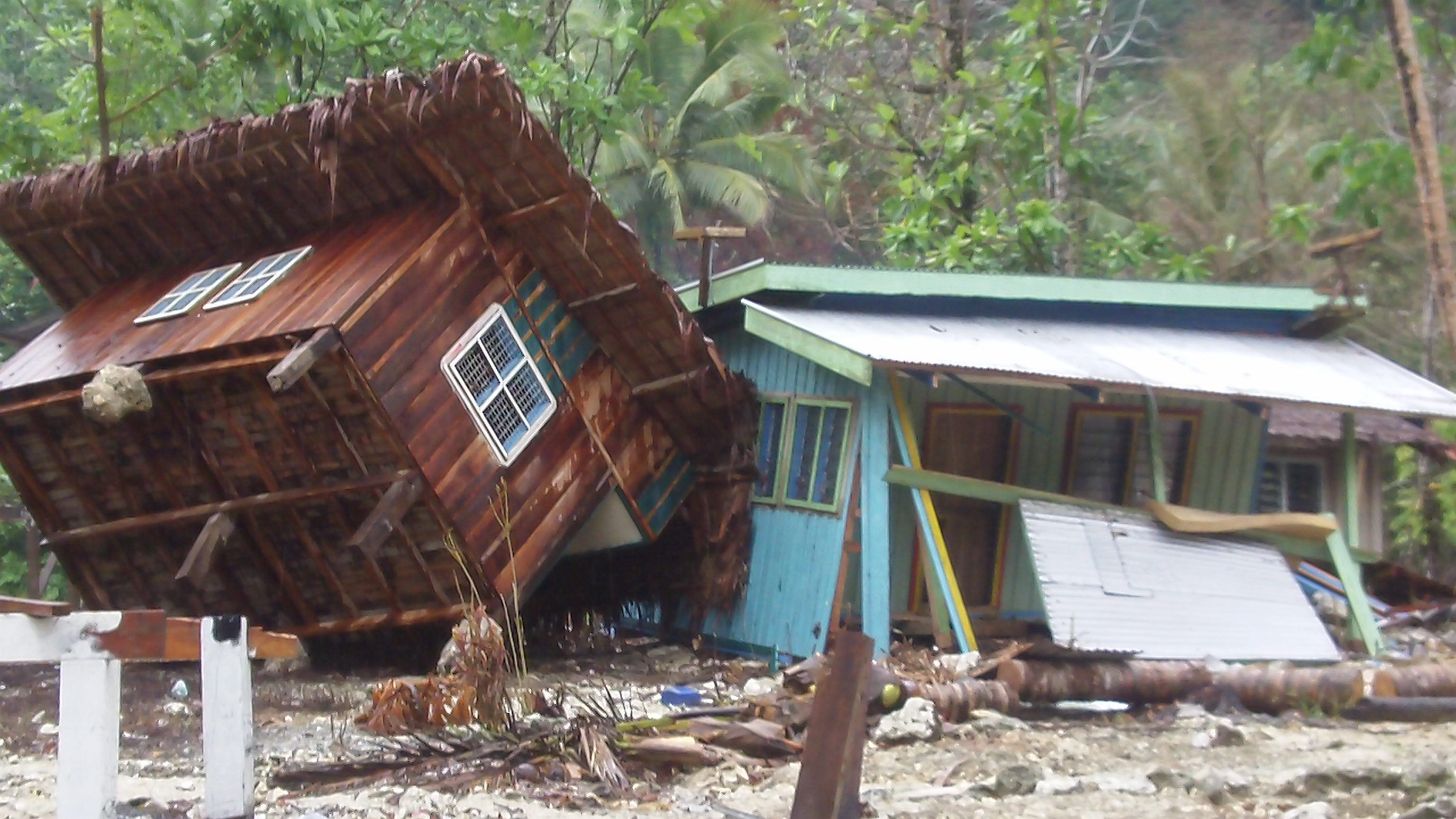 Tsunami warning rarotonga today