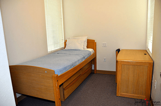 Csuf Housing All Apartments Have Central Heat And Air Conditioning There Are Two Bathrooms In Each Apartment Has Sliding Glass Doors Leading To A