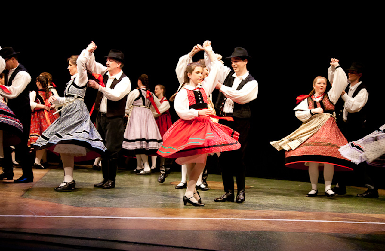 Чешский национальный танец