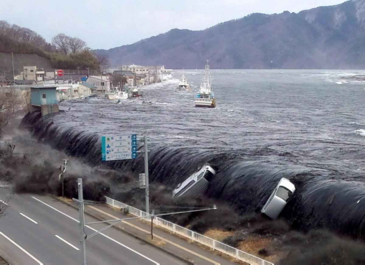 Tsunamis On Emaze