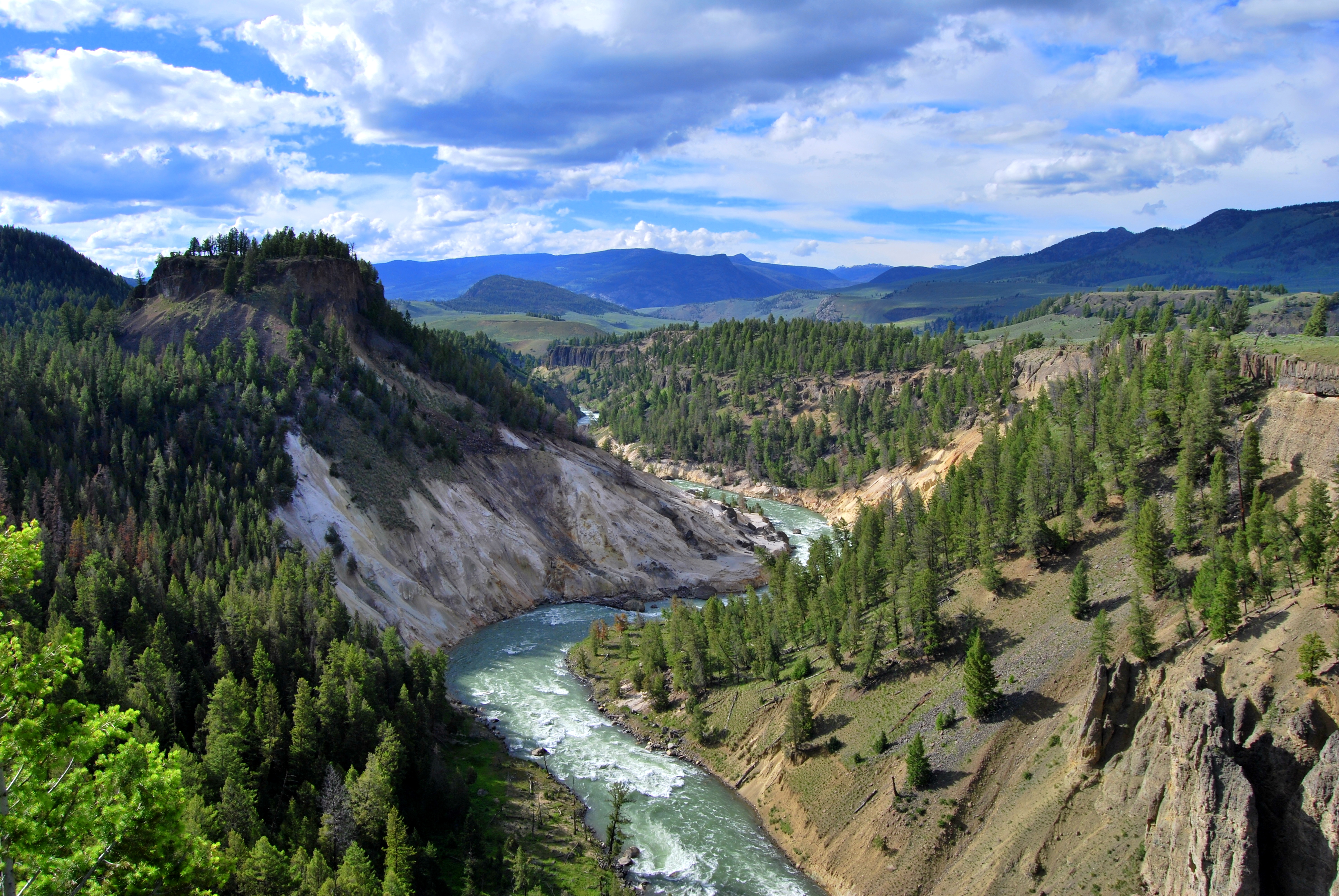 Крупные реки и озера уральских гор. Yellowstone National Park вид сверху. Каньон реки Йеллоустоун. Йеллоустоун растения национальный парк. Йеллоустоун Южная Сибирь.