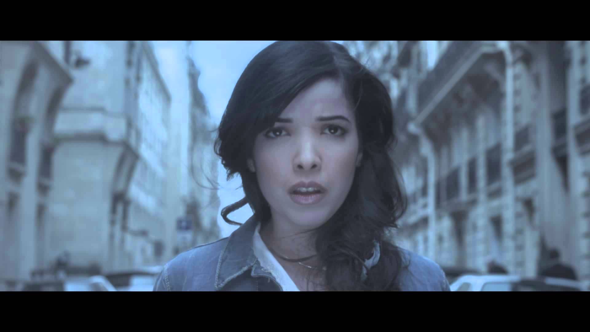 Французские песни девушек. Indila. Indila французская певица. Indila 2021. Индила Danse Danse.