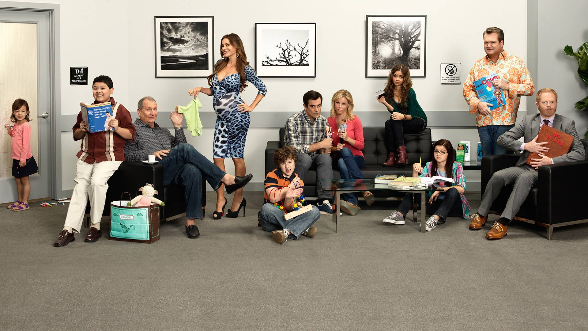 Modern Family Example Modern Family at emaze Presentation