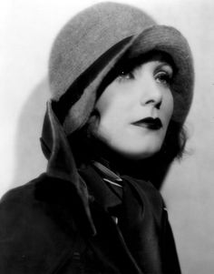 1930s cloche hat