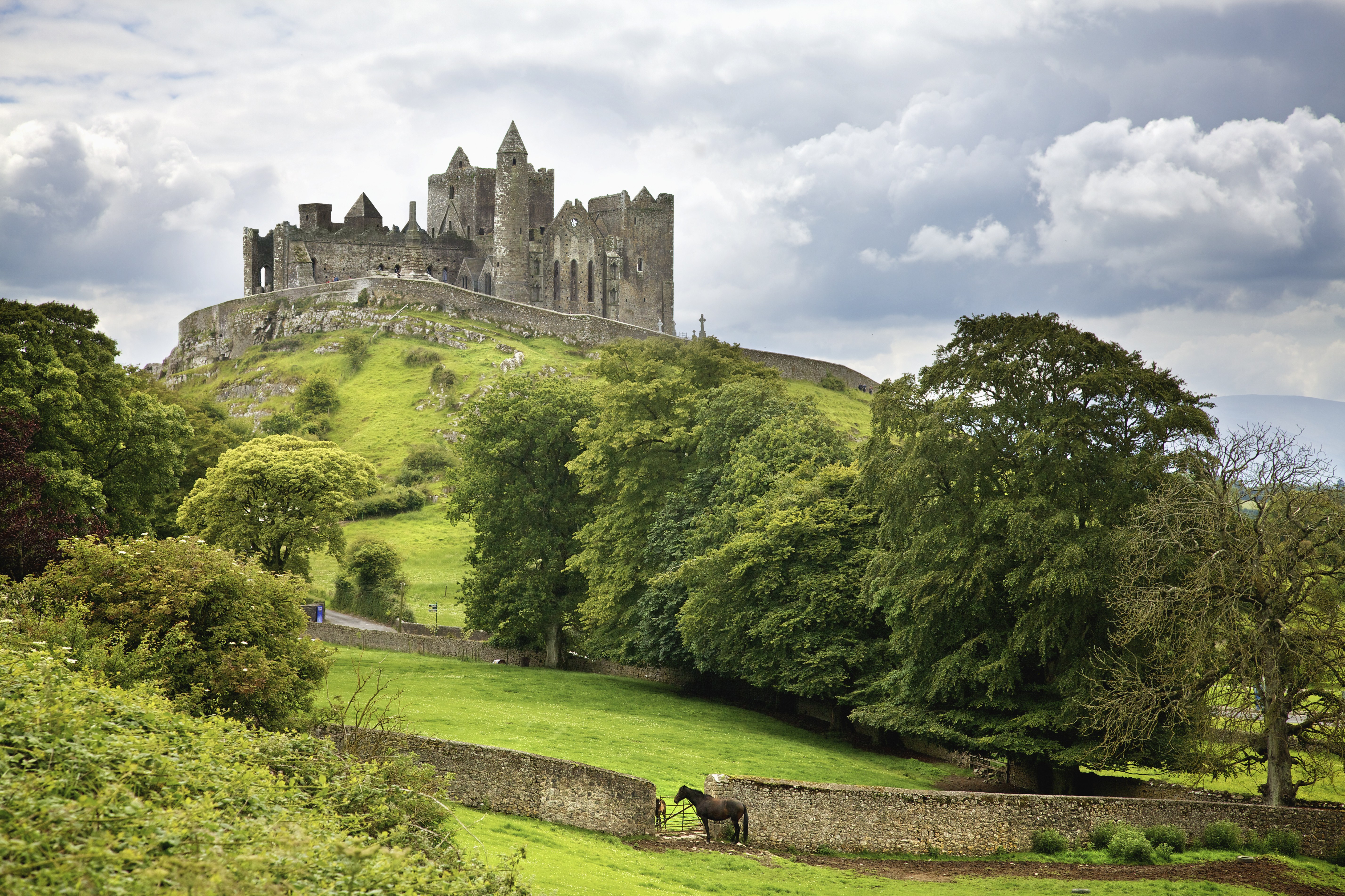 Ирландия. Графство Корк Ирландия. Замок Кэйр Ирландия. Ирландия Дублин природа. Замок Гленвей Ирландия.