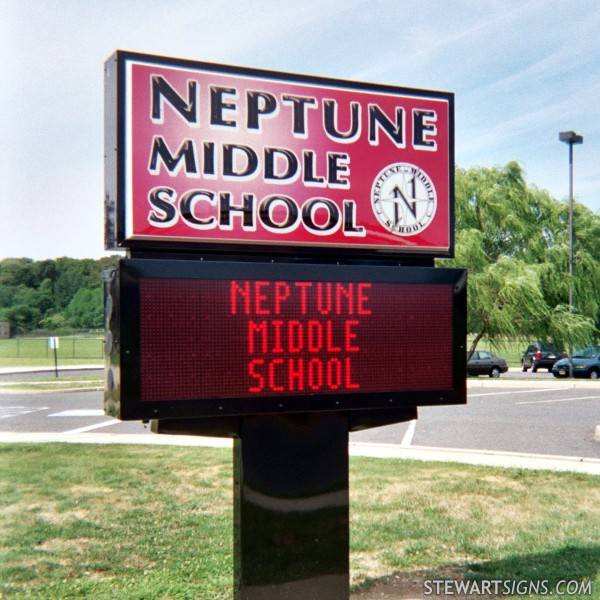 neptune middle at emaze Presentation