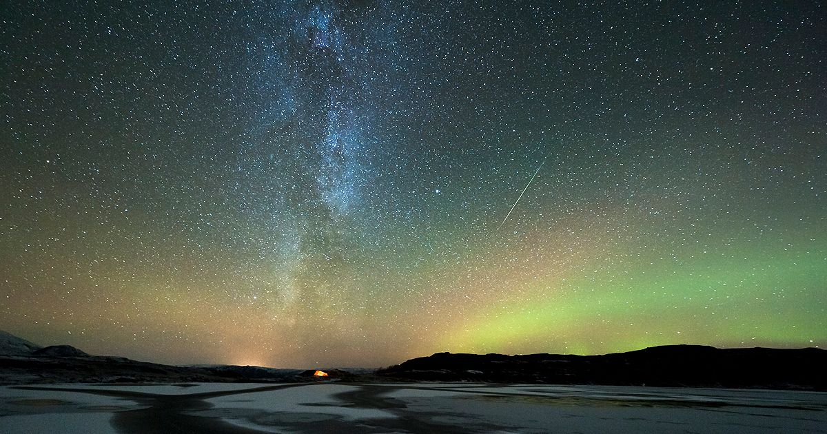 Метеоритный дождь 2024. Метеорный поток Ориониды. Orionids Meteor Shower. Ориониды фото. Астрофотография.