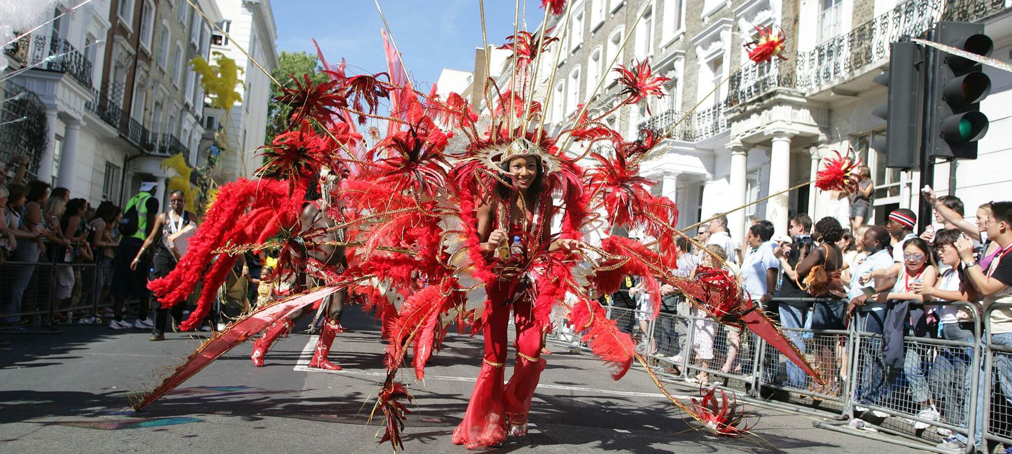 Ноттинг Хилл карнавал в Англии. Карнавал в Ноттинг Хилле в Великобритании. Notting Hill Carnival в Великобритании. Карнавал в Ноттинг-Хилле / август.