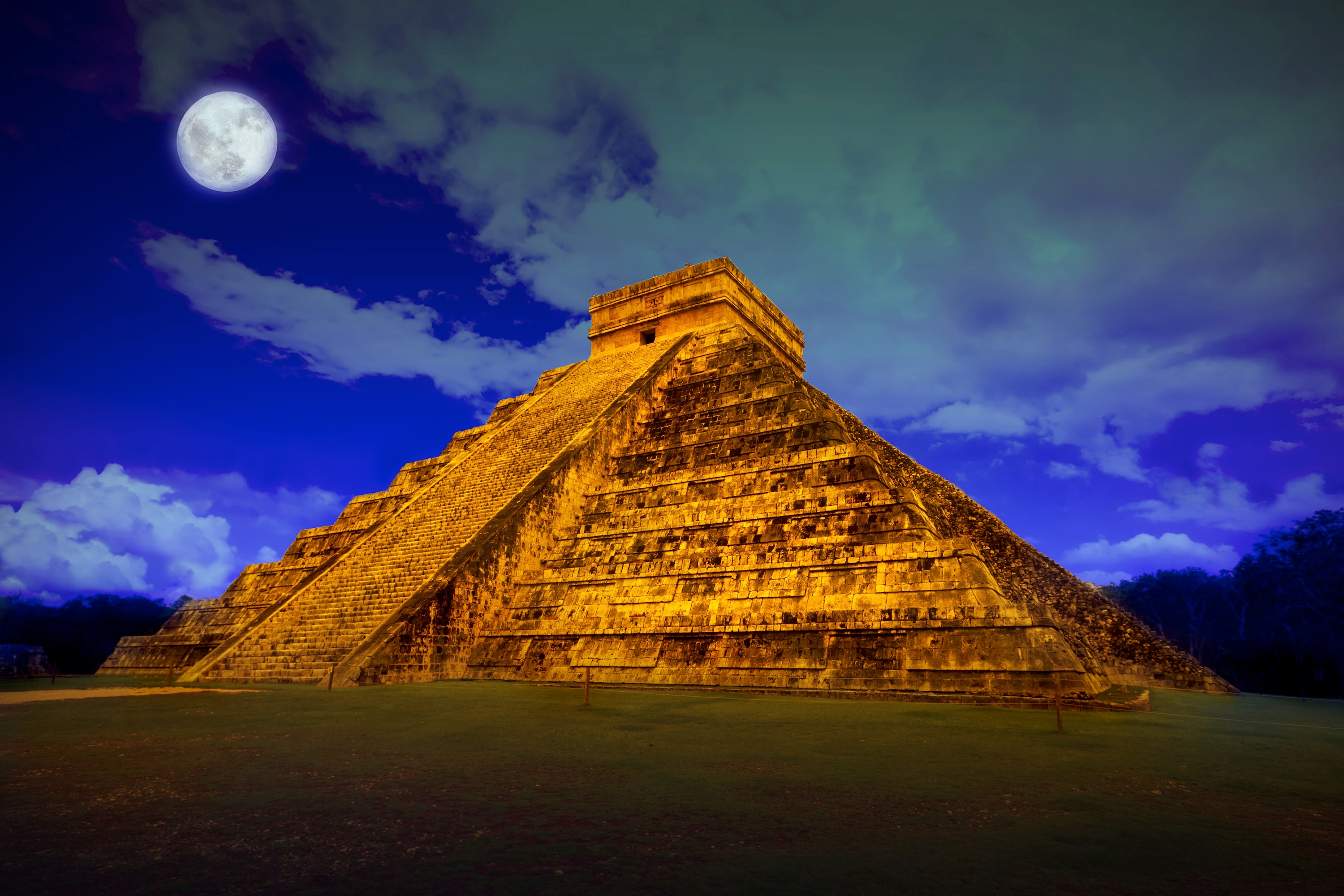 Древности пирамид. Пирамиды Чичен-ица в Мексике. Пирамида Кукулькана Мексика. Пирамида Майя Чичен-ица Майя. Пирамида Эль-Кастильо (пирамида Кукулькана), Чичен-ица, Мексика.
