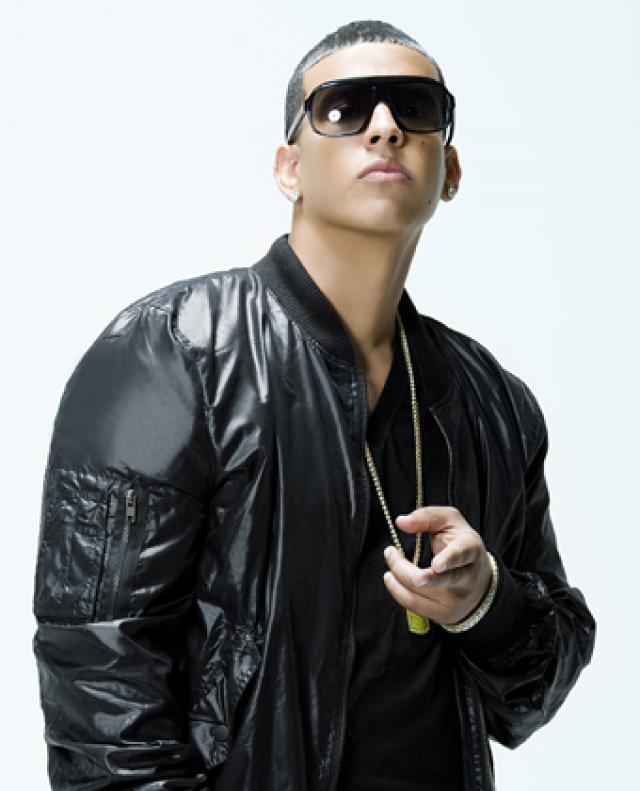 Ft daddy yankee. Дэдди Янки. Daddy Yankee фото. Спрайт Daddy Yankee. Daddy Yankee 2022.