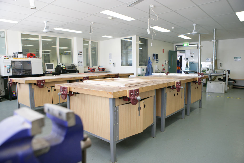 SAFETY IN THE WOODWORK ROOM at emaze Presentation