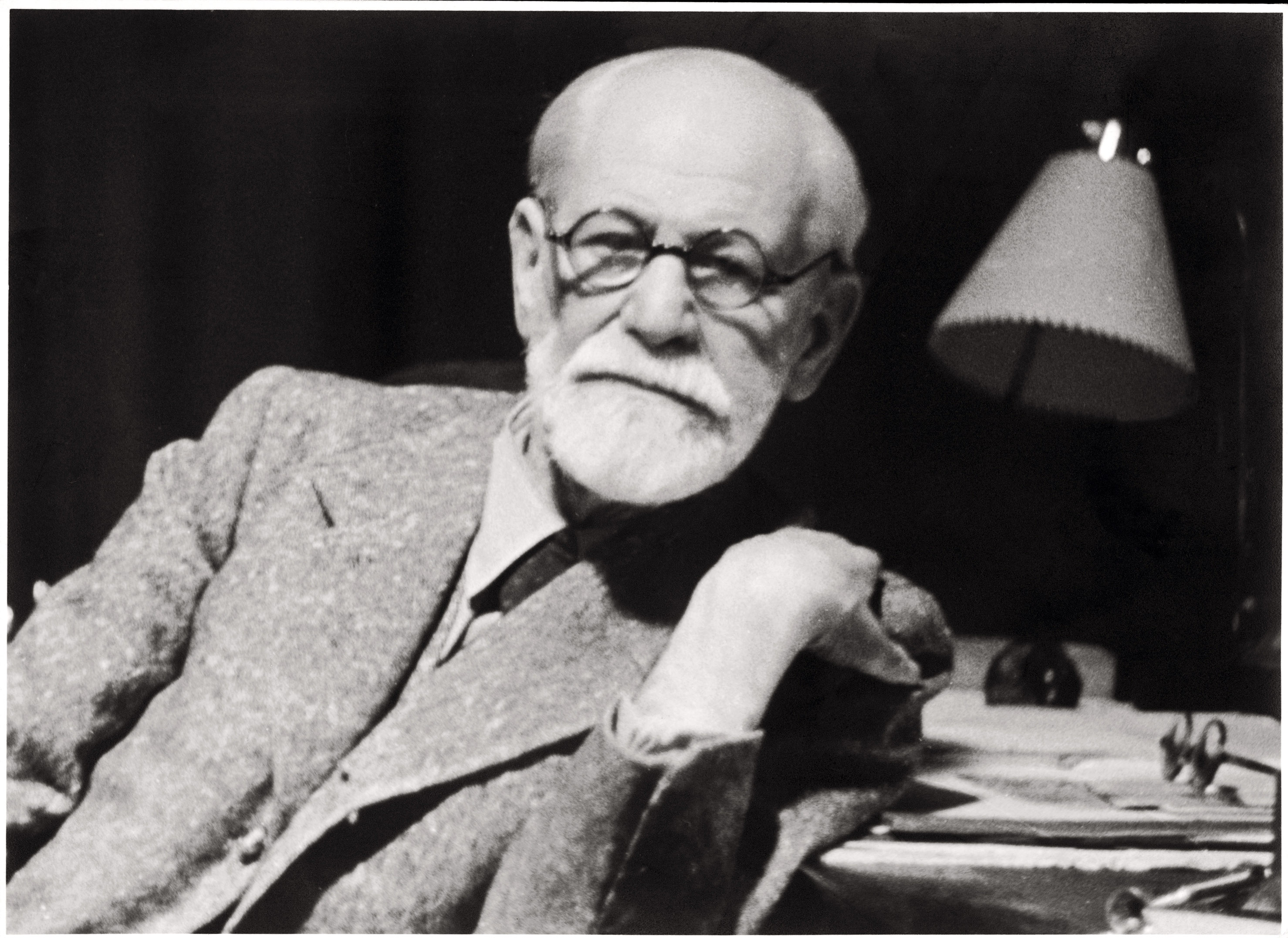 Sigmund Freud Bio on emaze