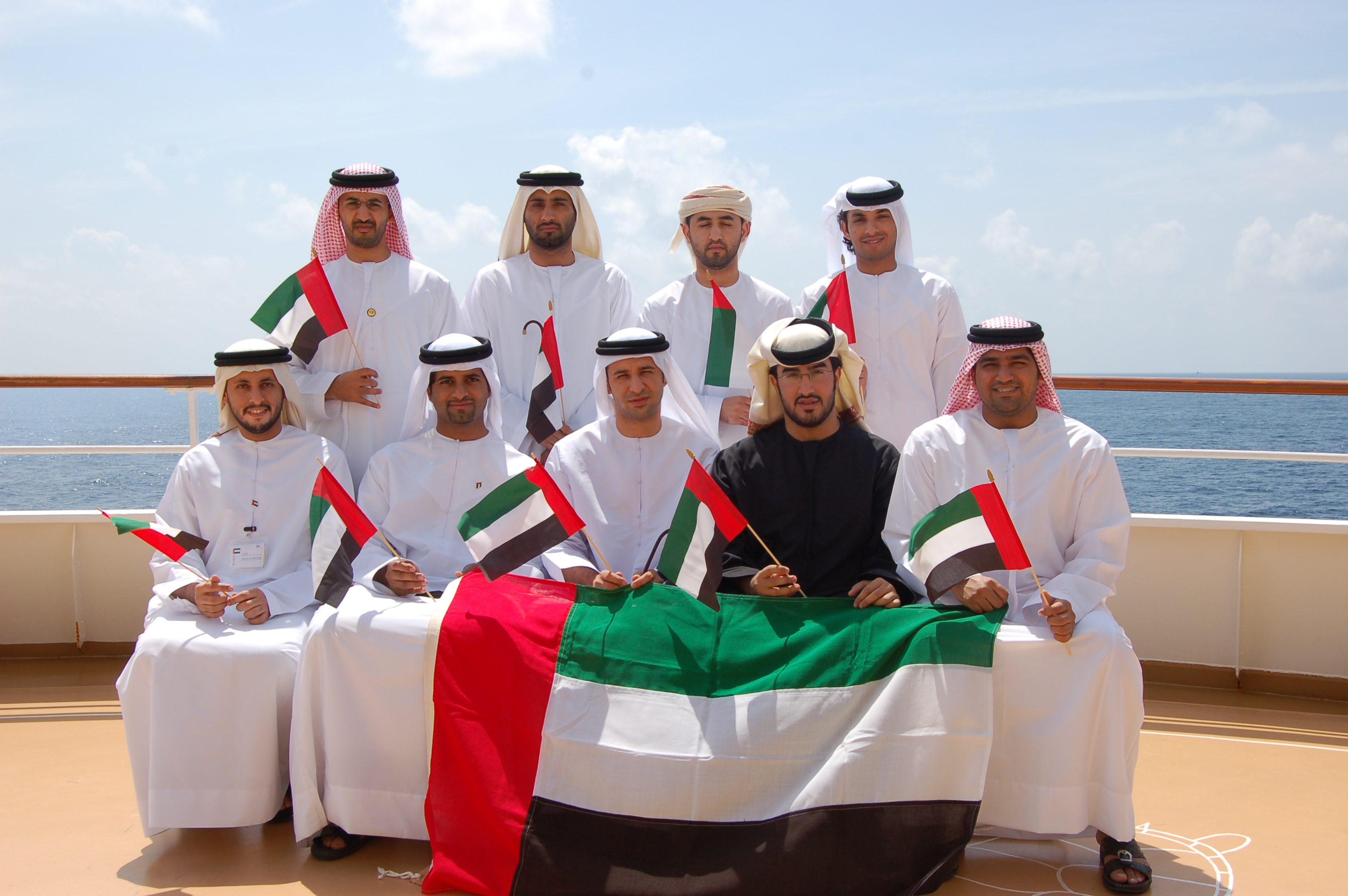 Кувейт язык. Юнайтед араб Эмирейтс. Объединенные арабские эмираты арабы. Оман, Саудовская Аравия, Объединенные арабские эмираты. Объединенные арабские эмираты население.