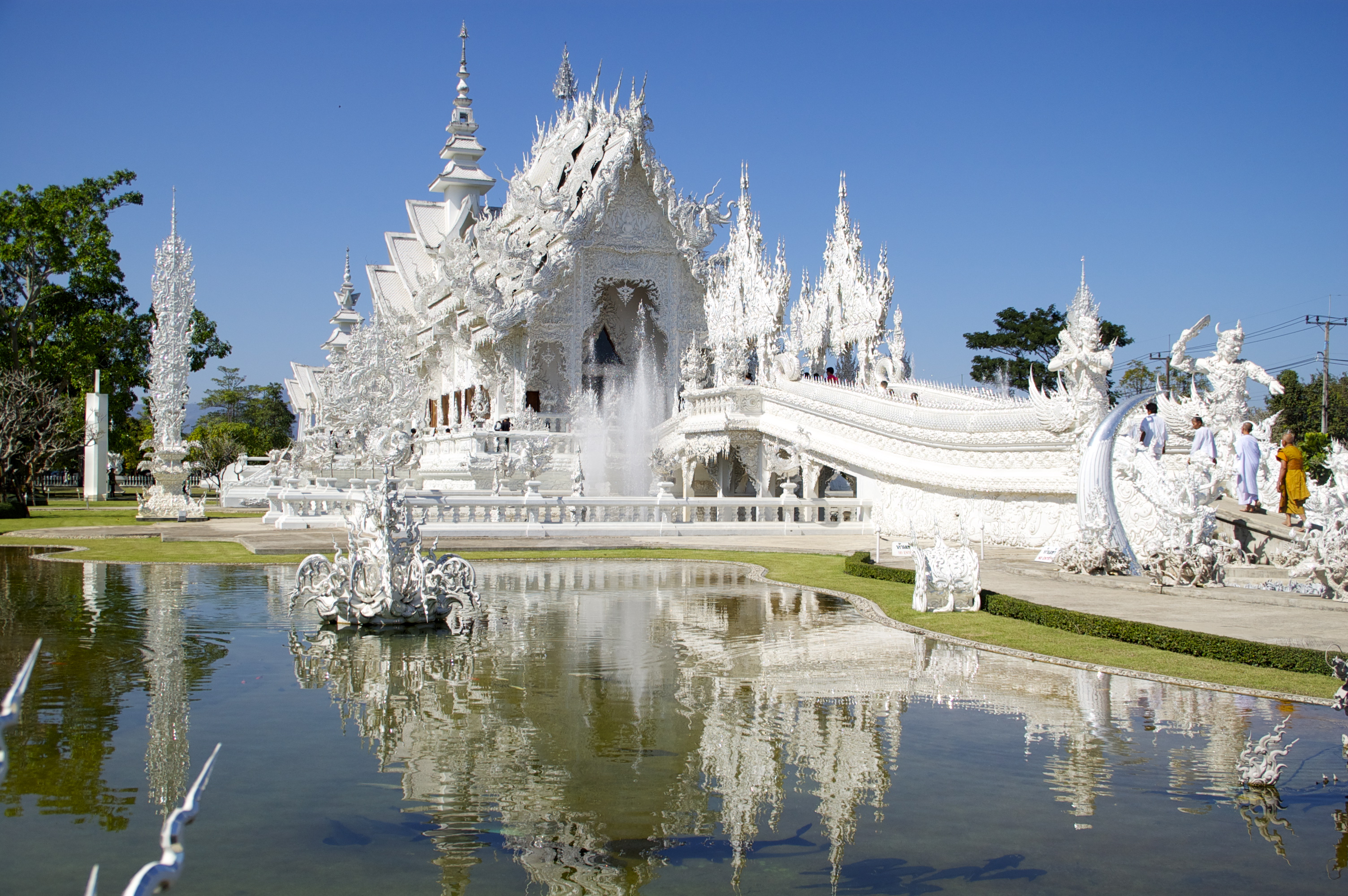 Достопримечательность какой страны является. Храм ват Ронг Кхун. Белый храм Чианг рай. Белый храм Чианг рай Тайланд.