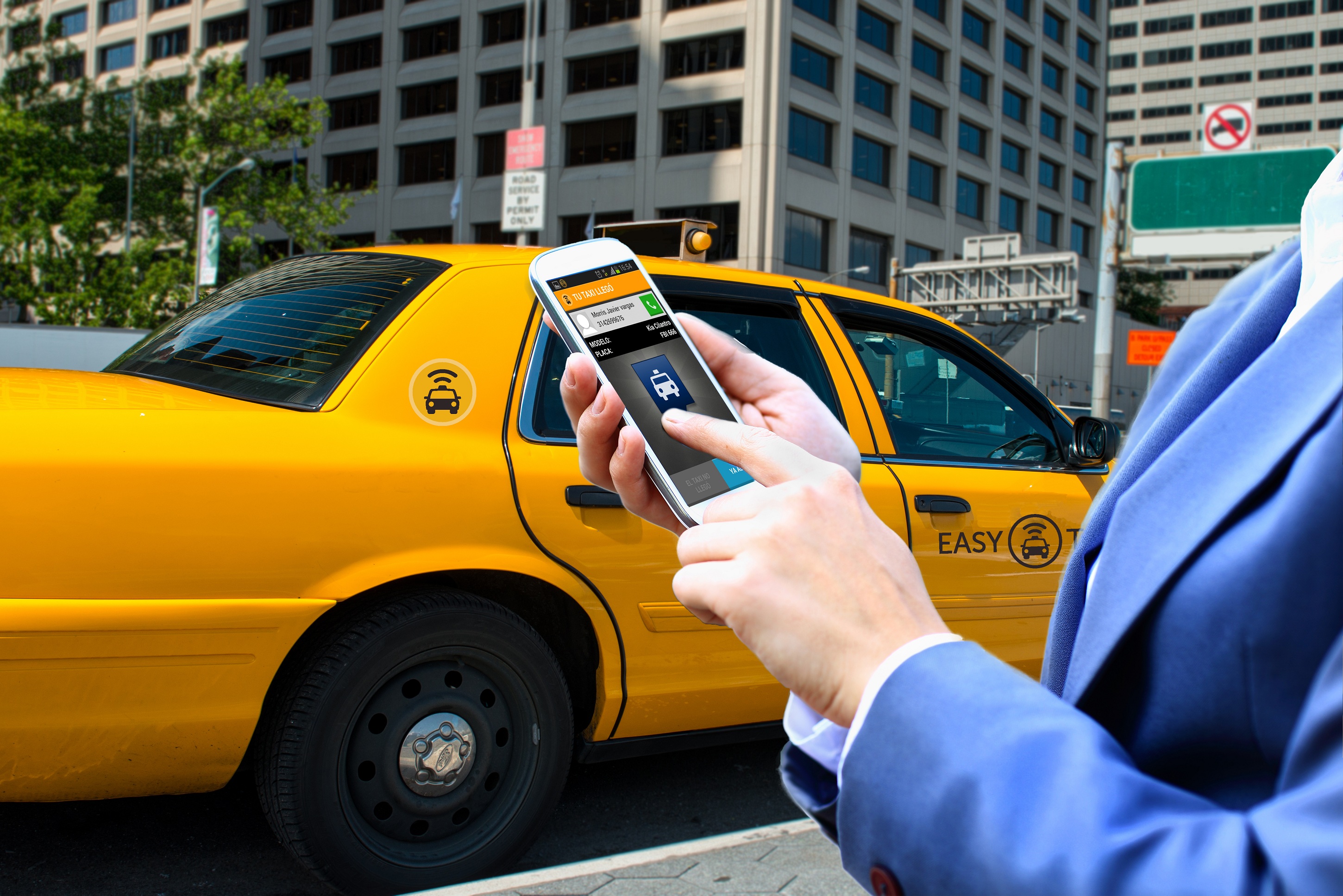 Телефон такси дай. Мобильное приложение такси. Вызвать такси. Смартфон такси. Быстрое такси.