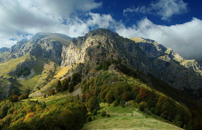 Защитени природни обекти в България on emaze