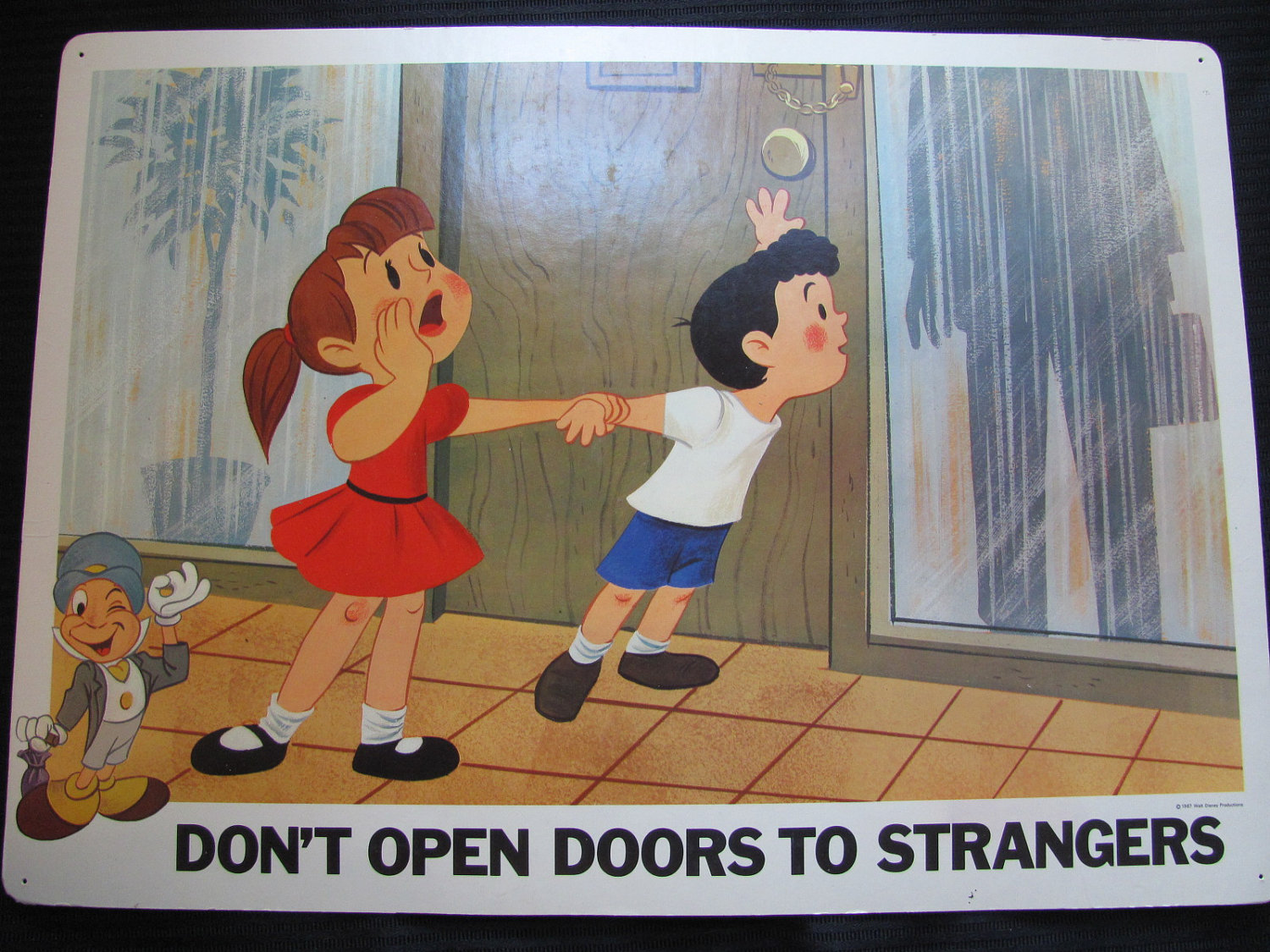 Open you is now. Don't open Doors to strangers. To open the Door. Don`t open the Door. Doors open.