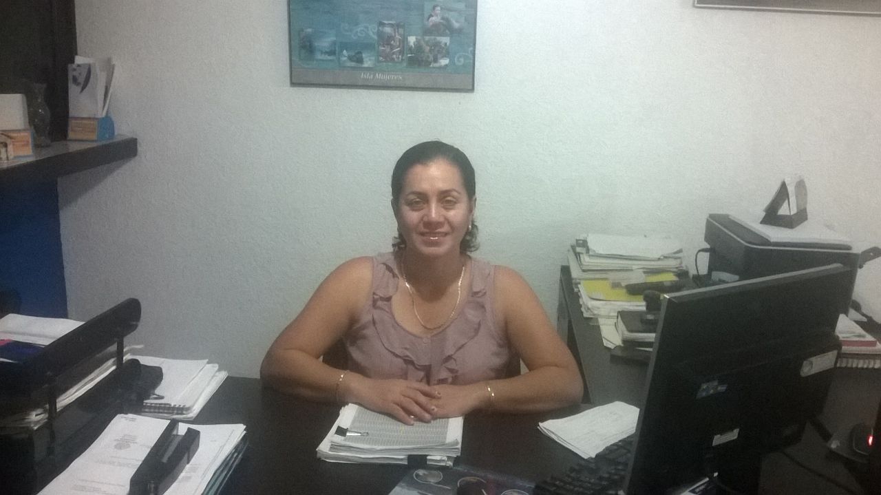 servicios at emaze Presentation