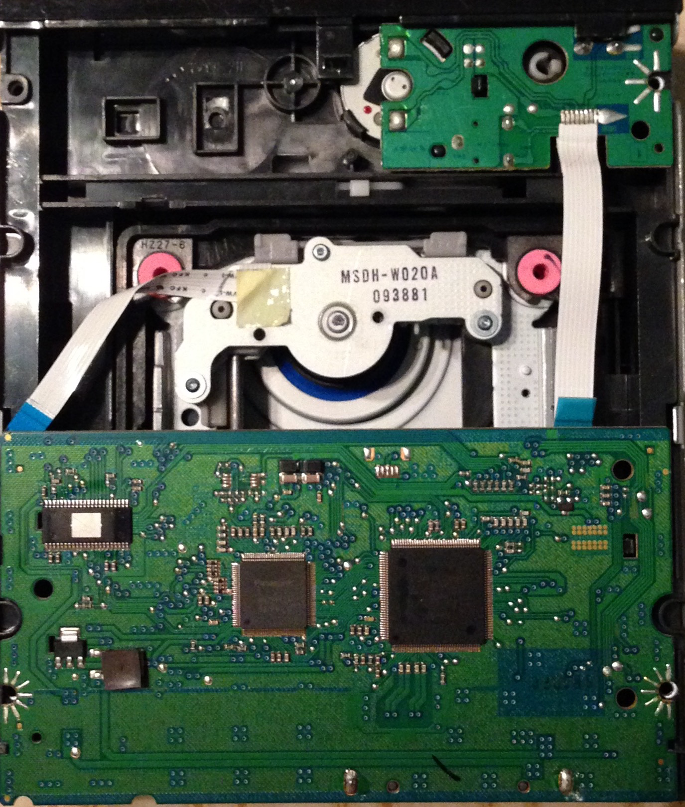 IT CD DRIVES at emaze Presentation