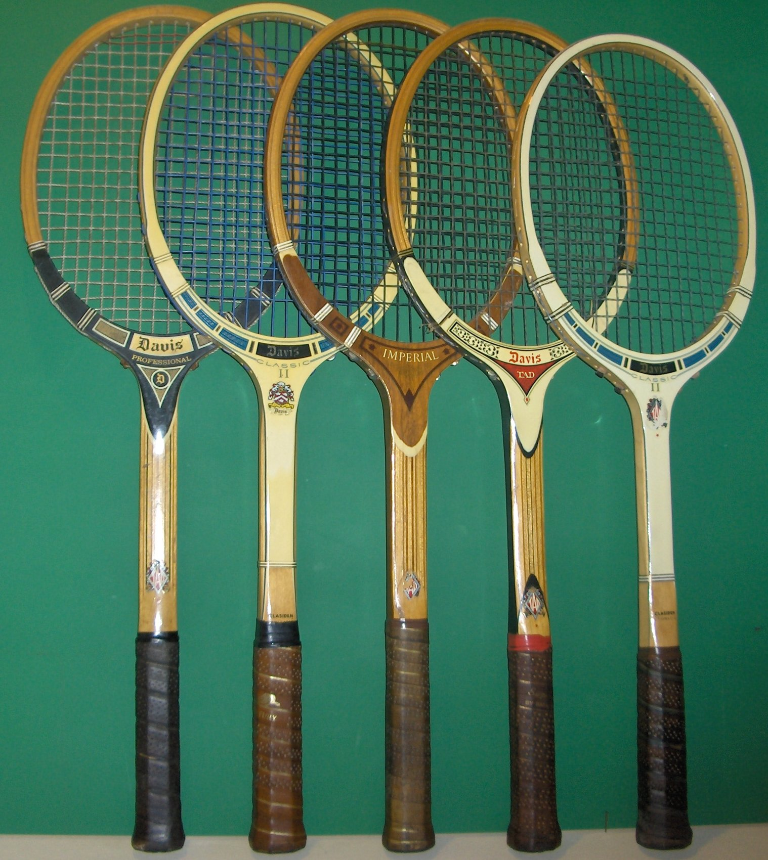 Battistone Racket Presentation Name at emaze Presentation