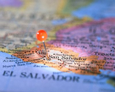 Сальвадор авиабилеты. Сальвадор население. Республика Сальвадор на карте. San Salvador on the Map of the World.