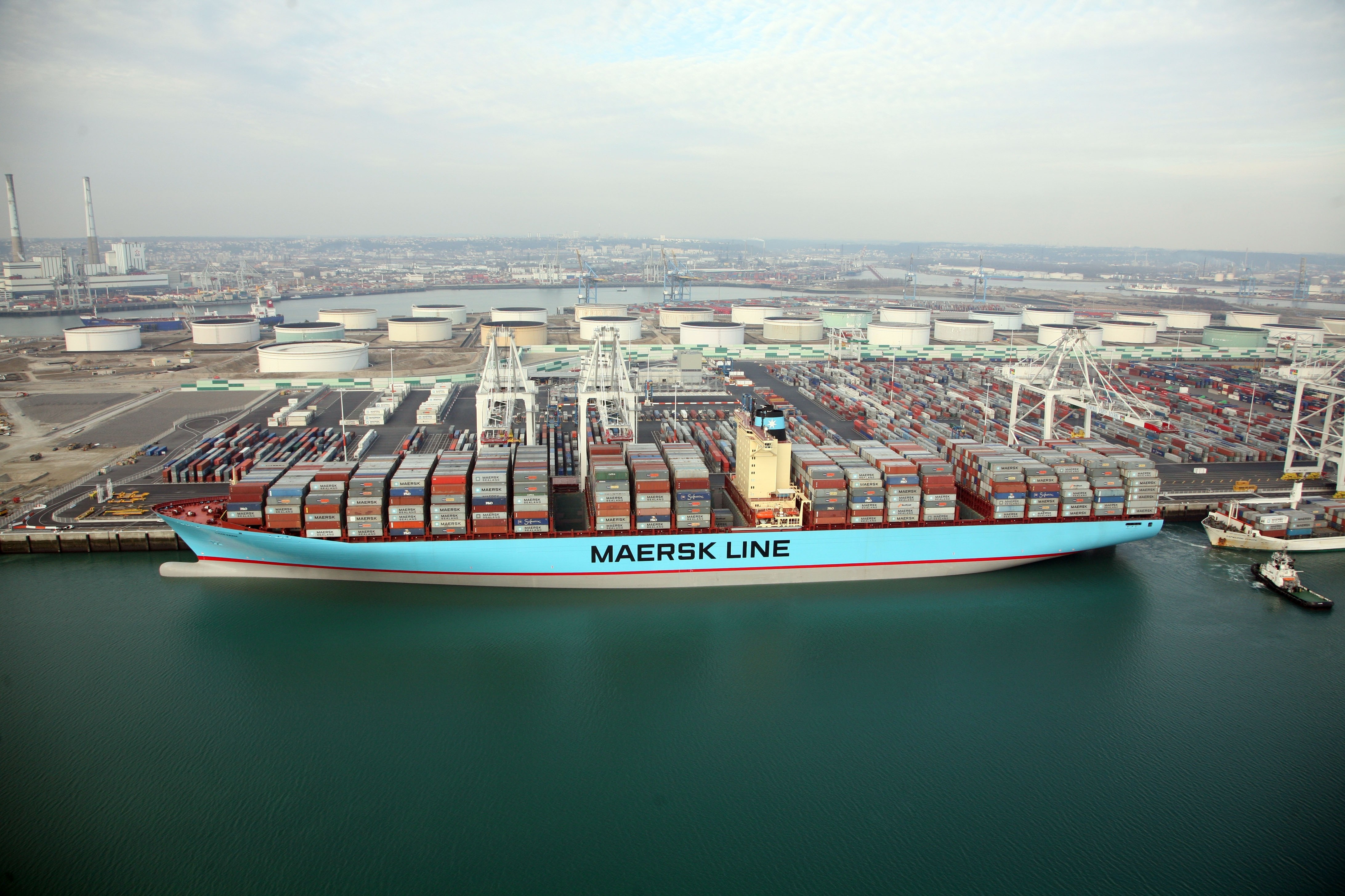 Судно в реальном времени по названию. Контейнеровоз Maersk line. Маерск лайн контейнеровоз. Контейнеровоз Маерск самый большой. Порт Маерск.