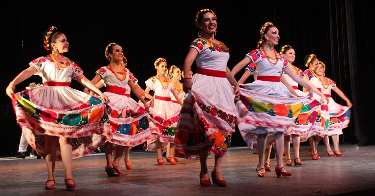 Resultado de imagen para danza femenil indigena