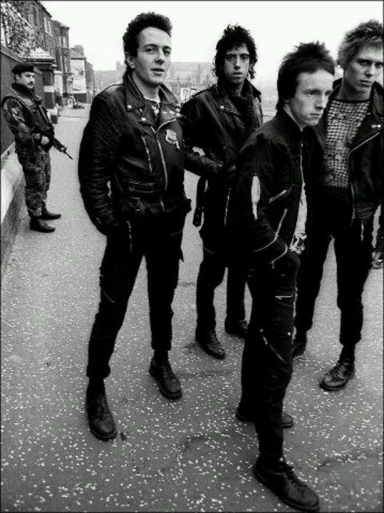 Punk In The 70 s On Emaze