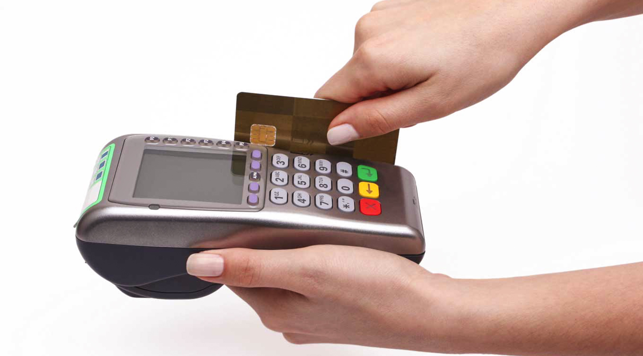 Как оплачивать картой на кассе. Терминал для оплаты банковскими картами. POS терминал. Аппарат для считывания банковских карт. Терминал для карточек.