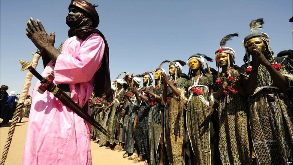 Житель северной африки 6 букв. Туареги Ливия. Туареги народ Африки. Народ Водаабе. Одежда туарегов.