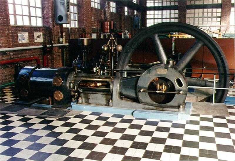 Идеальная паровая машина. Паровая машина д.Уатта(1800),. Паровая машина Уатта двойного действия. Паровая машина Уатта 1778. Паровоз Джеймса Уатта.