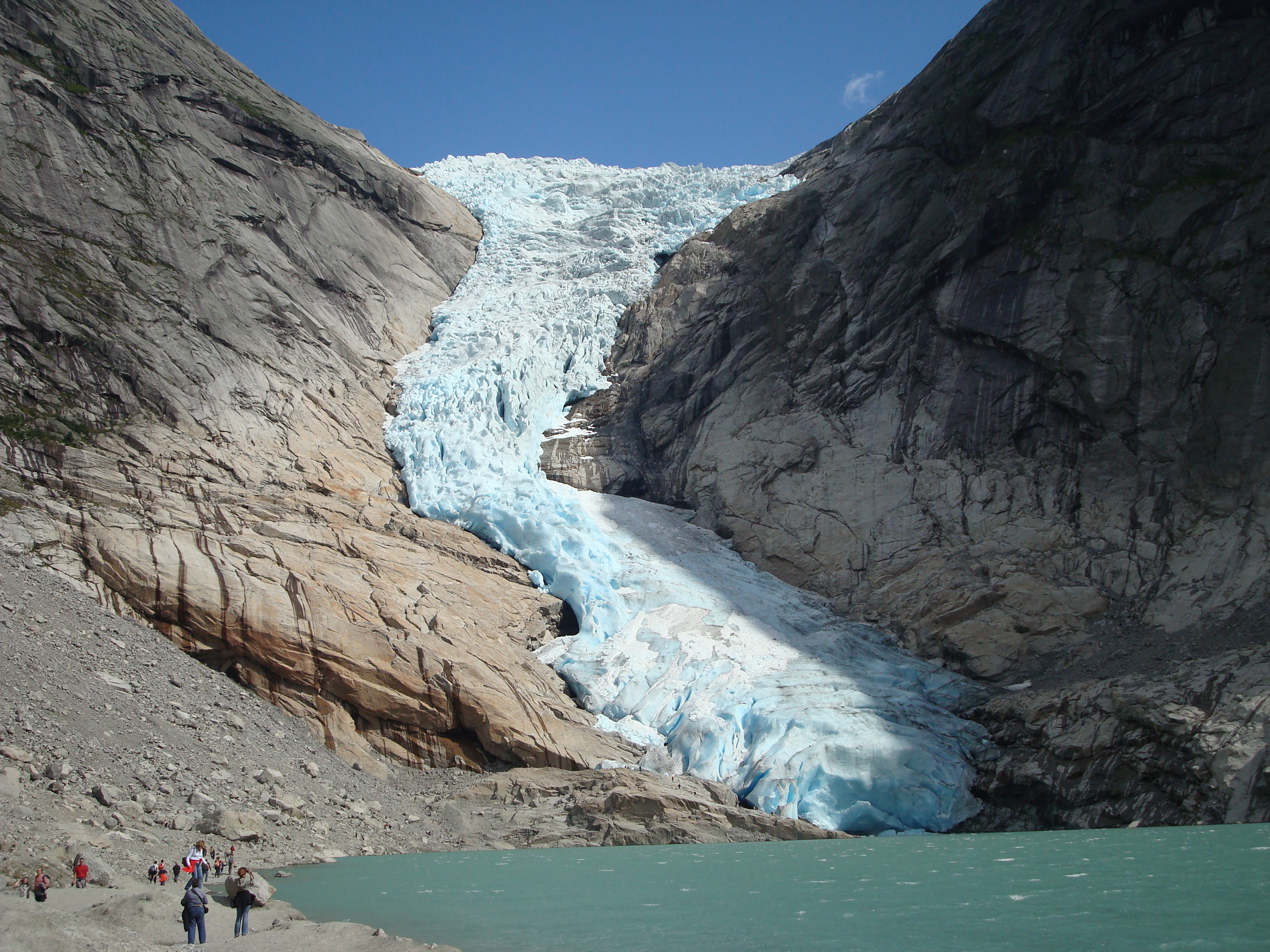 10 самых больших ледников. Ледник Йостедалсбреен в Норвегии. Норвегия ледник Бриксдайл. Ледник Бриксдальсбреен. Ледник Фолгефонна Глетчер.