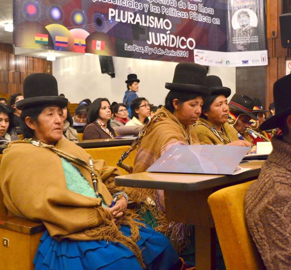 PLURALISMO JURIDICO Y LAS ESCALAS DEL on emaze