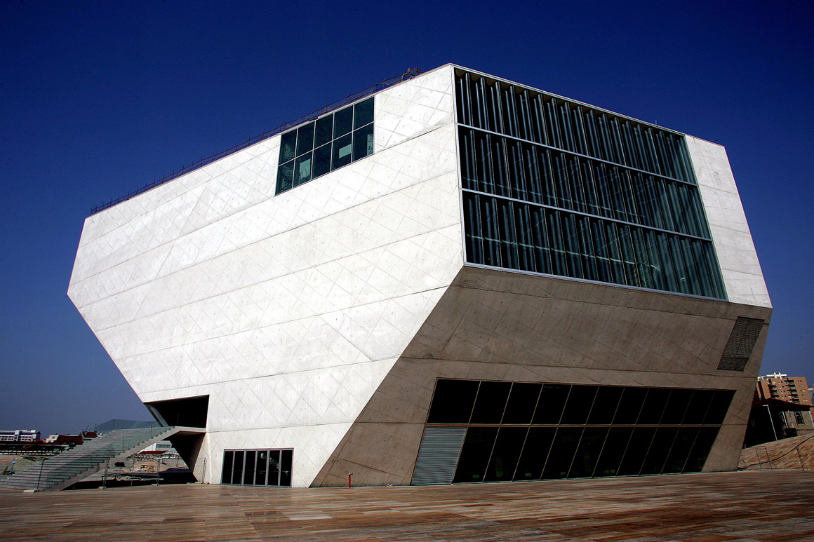 Building org. Концертный зал дом музыки в порту Португалия. Casa da musica в порту. Casa da musica Рема Колхаса. Рем Колхас порту.