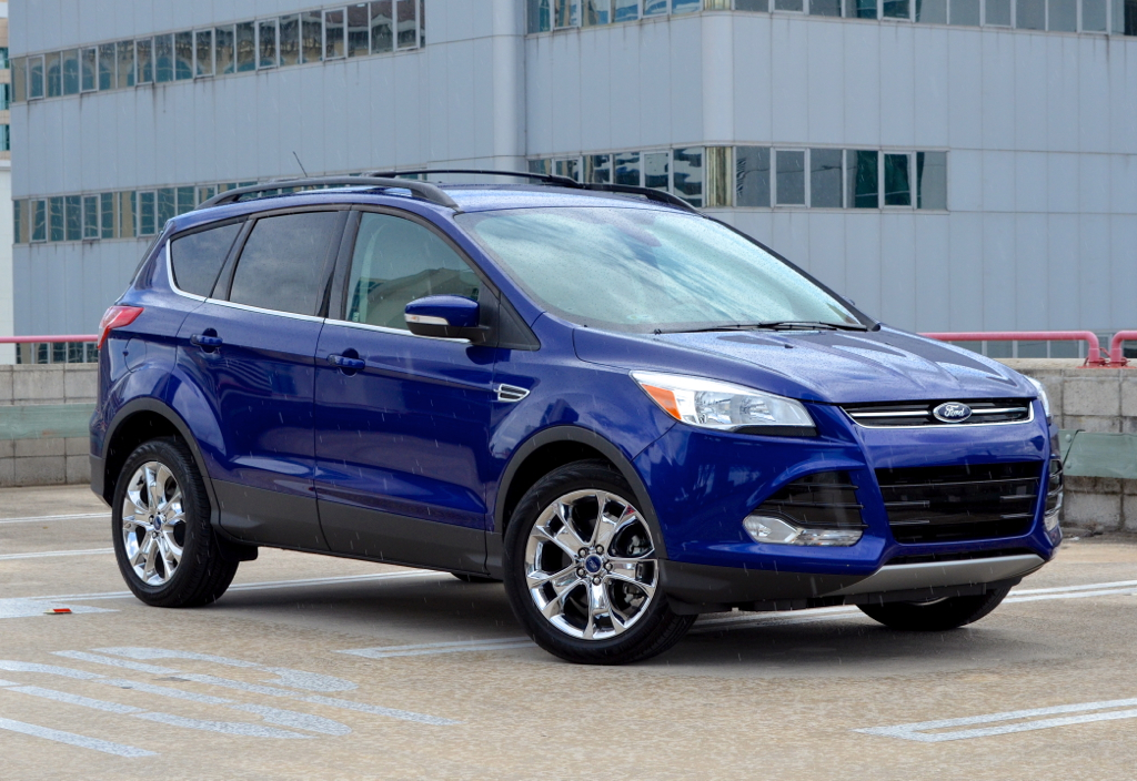 Blue escape. Ford Escape 2013. Форд Эскейп 2013. Ford Escape 2013-2019. Ford Escape 2013 ECOBOOST.