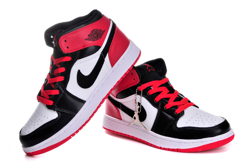 Кроссовки 11 лет. Nike Air Jordan 1 Black Red. Nike Air Jordan 1 34 размер. Nike Air Jordan 1 женские. Nike Air Jordan 18251242013.