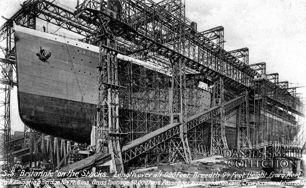 Сколько строили титаник. Титаник на верфи. Harland and Wolff Титаник. Titanic II верфь. Док верфи Харланд.