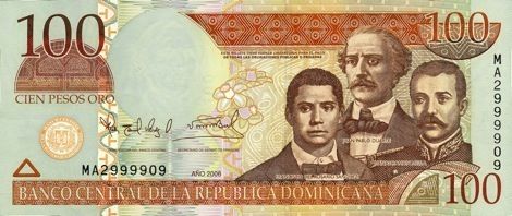 What kind of currency is used in the Dominican Republic?