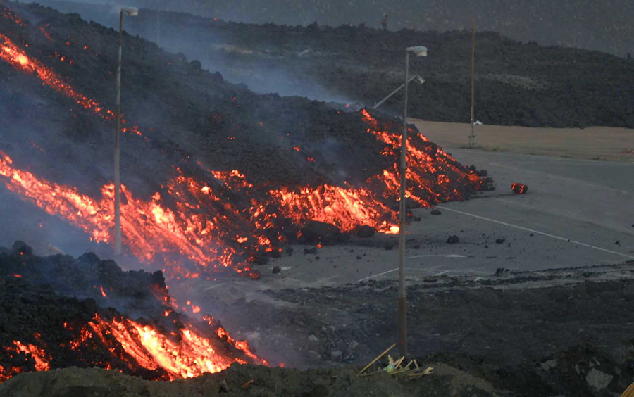 mount etna on emaze