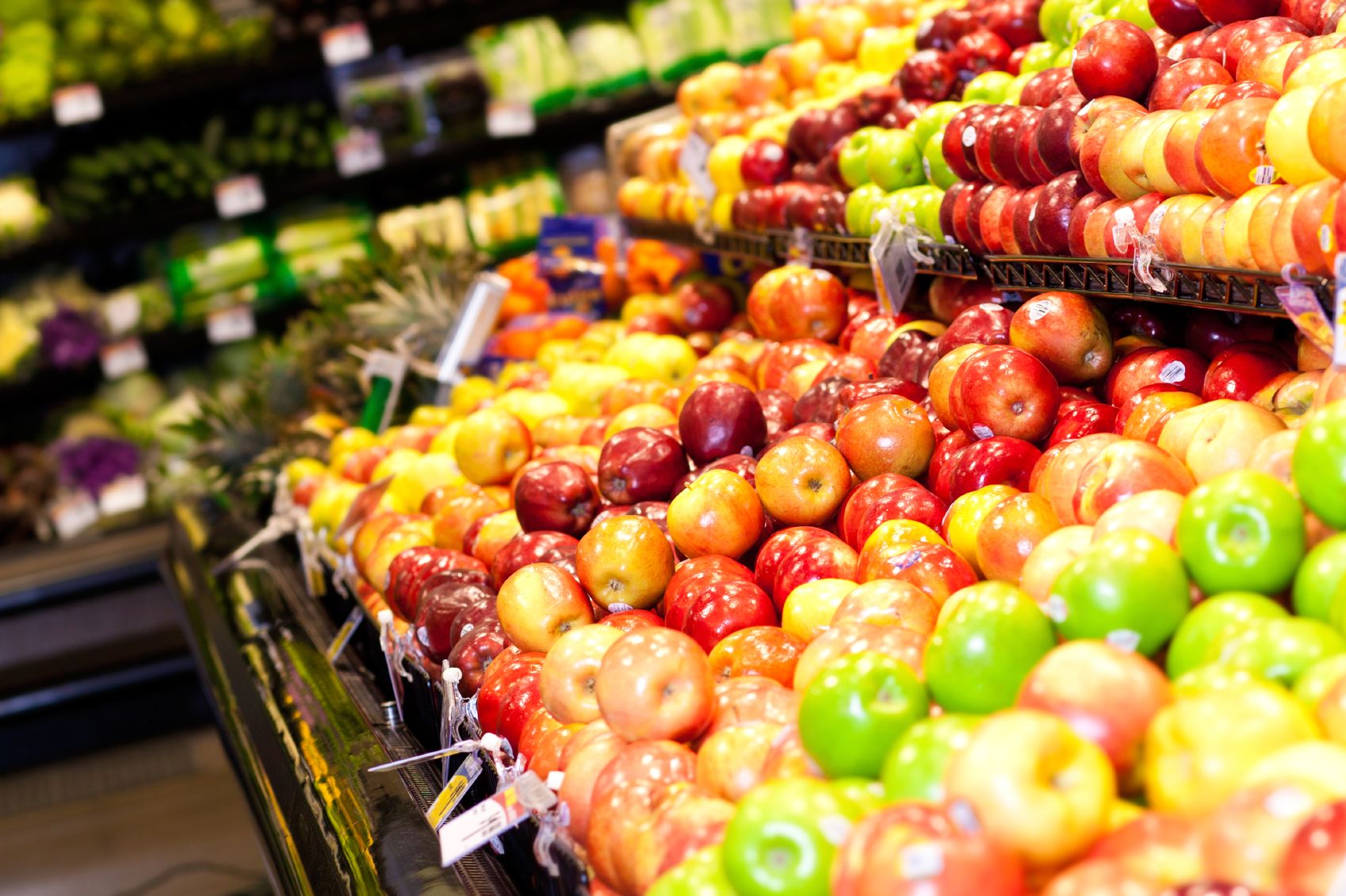 Фото магазина яблоко. Grocery wholesale. Лента фрукты фото. Grocery Apple. Fruit residues.