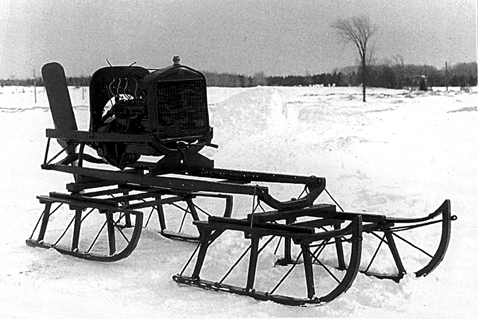 THE SNOWMOBILE at emaze Presentation