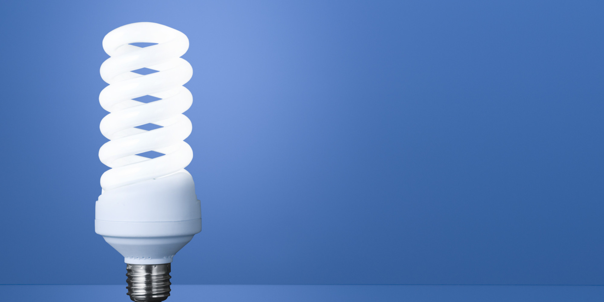 Включи экономичные. Лампа накаливания современная энергосбережения. Led Energy saving Lamp. Energy saving Bulb. Лампа накаливания реклама.