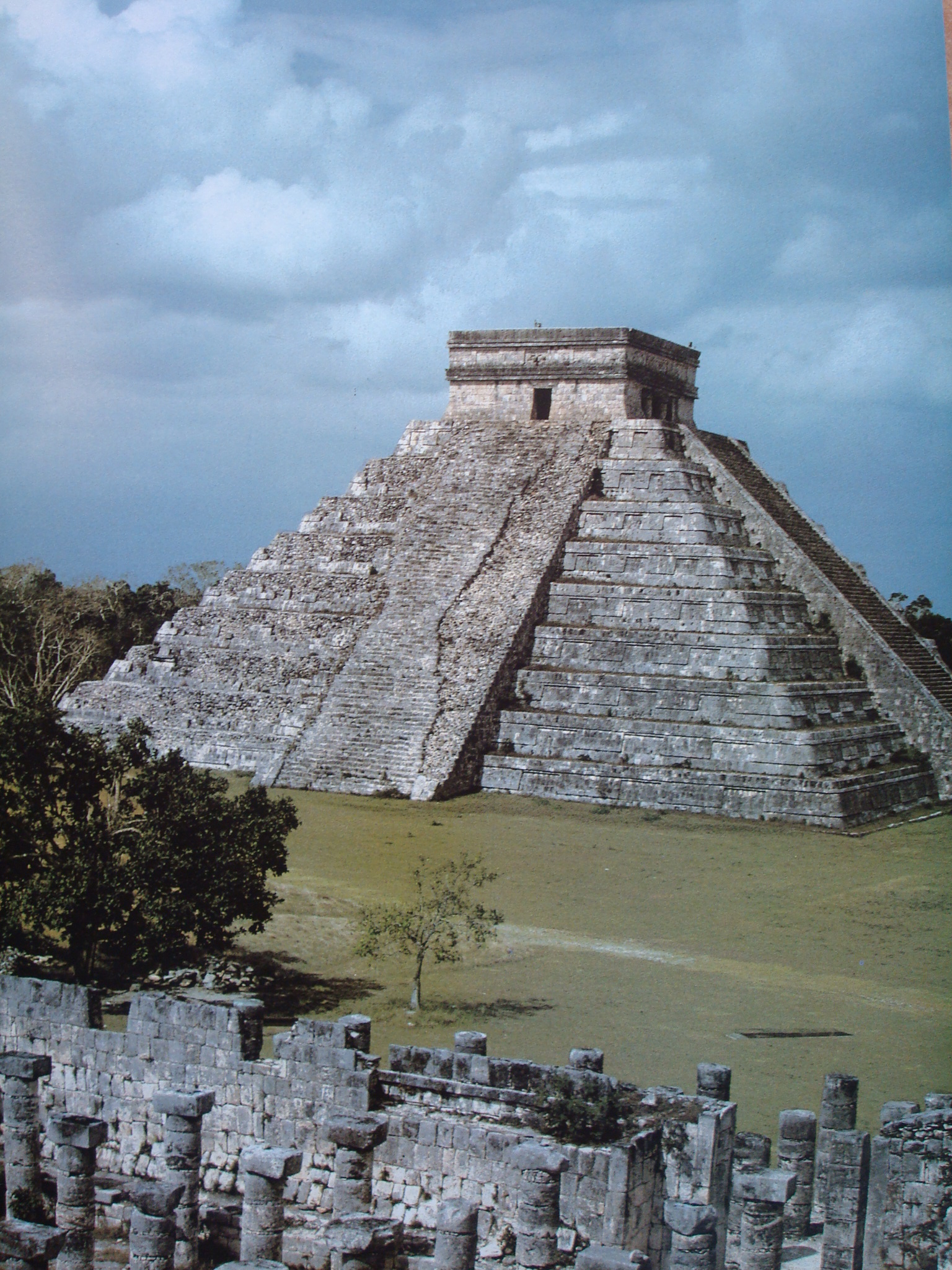 Mayas on emaze