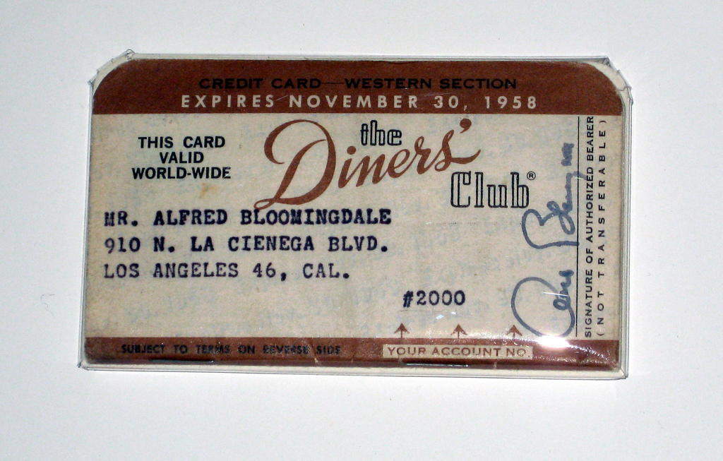 T me valid cards. Diners Club первая карта. Самая первая банковская карта. Первая в мире кредитная карта Diners Club. Diners Club первая карта 1950.