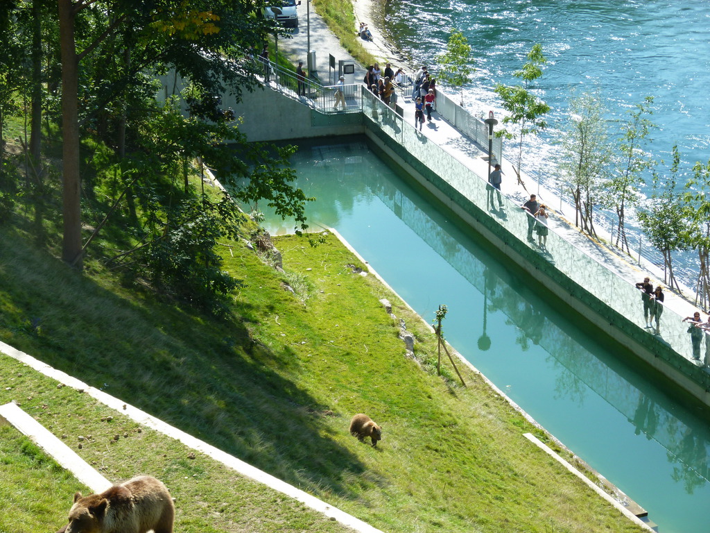 Парк розенгартен берн. Розенгартен берн. Беренграбен швейцария. Беренграбен швейцария. Набережная в берне.
