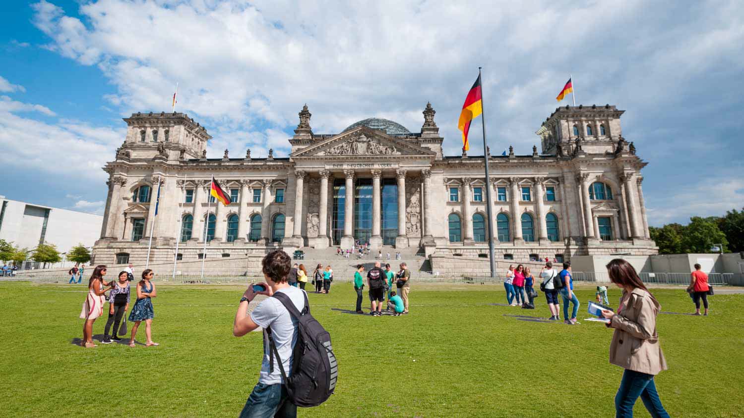 Через германию. Туристы в Германии. Туризм в Германии. Учеба в Германии. Туризм в Берлине.