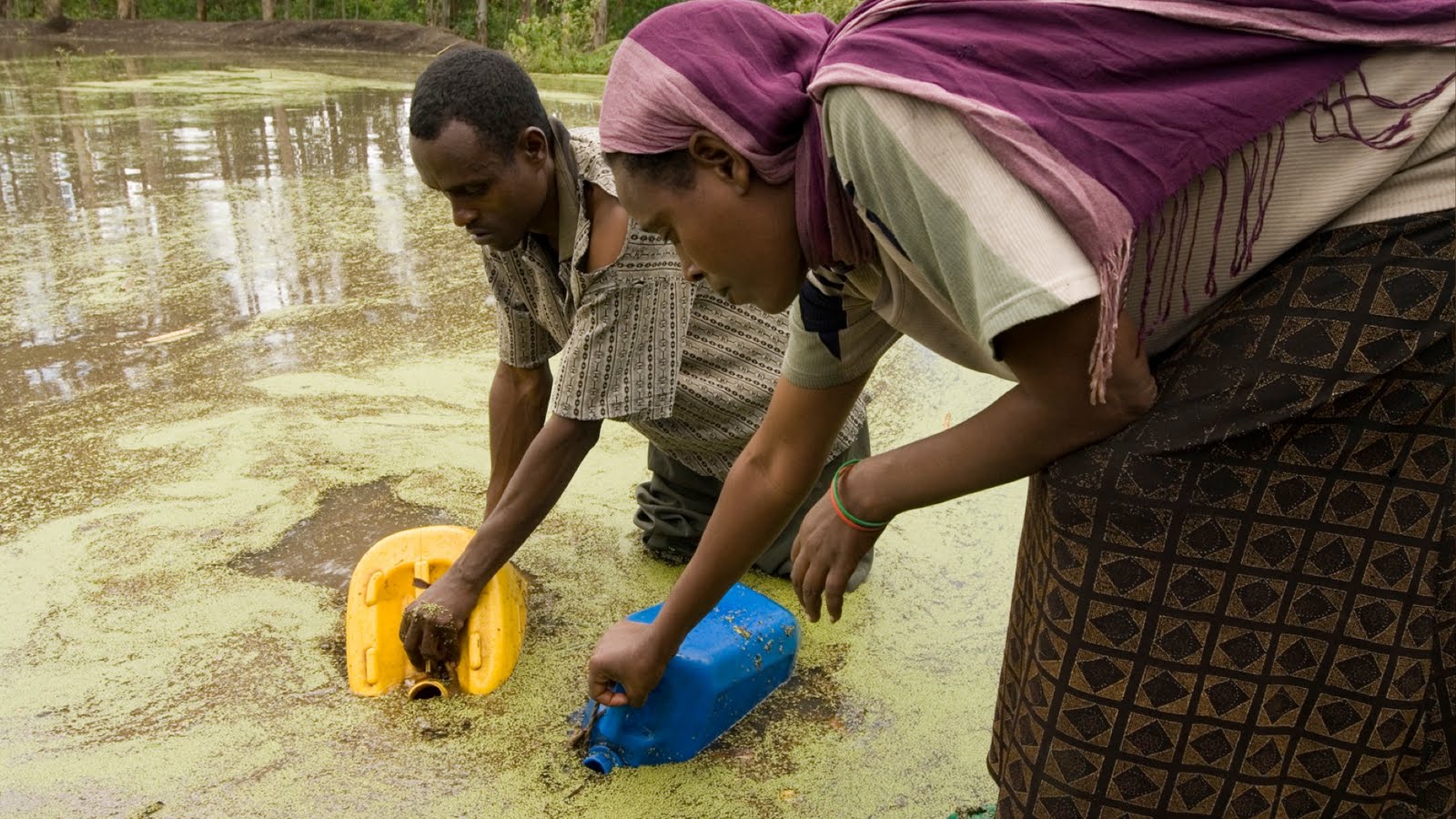 Water africa. Нехватка воды. Недостаток воды.