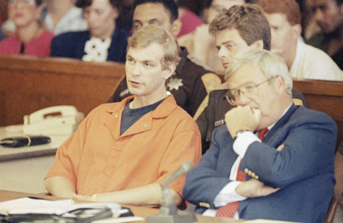Criminal Profile: Jeffrey Dahmer on emaze