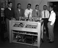 Tech in 1950s at emaze Presentation